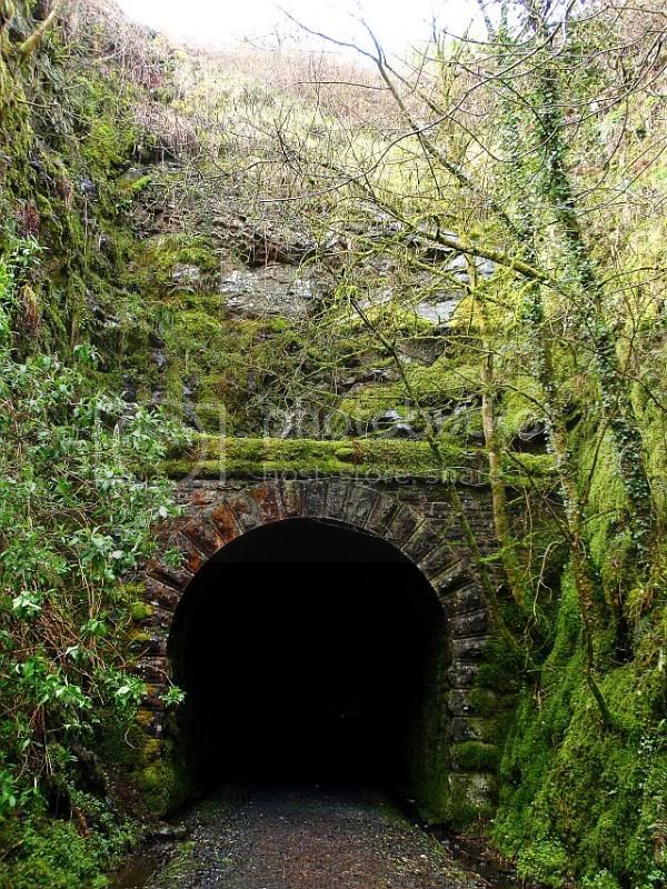 TunnelentranceEast.jpg